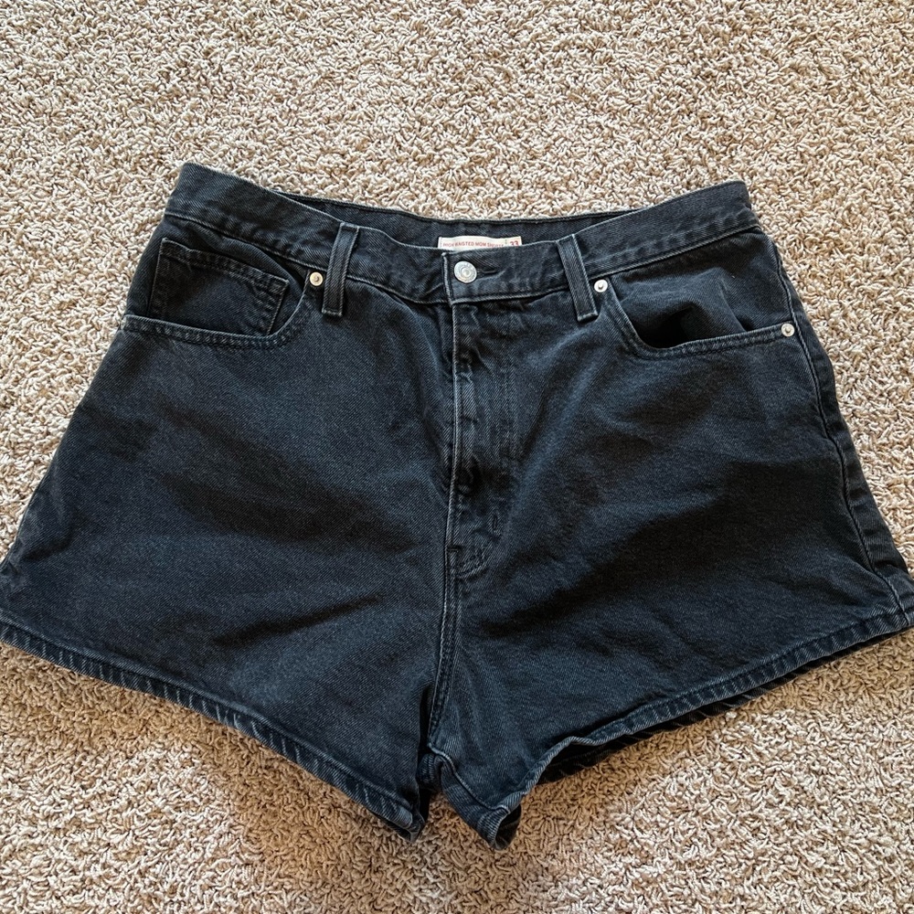 Black Levi Shorts 33